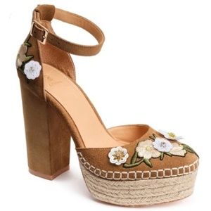 Bill Blass Ellie Ankle Strap Suede Sandal 7.5 NIB